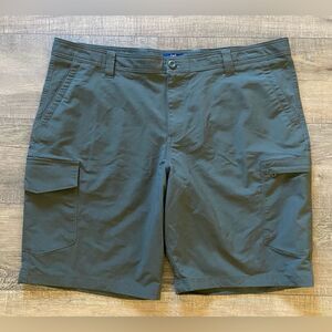 George men’s size 42 dark khaki green performance stretch cargo shorts